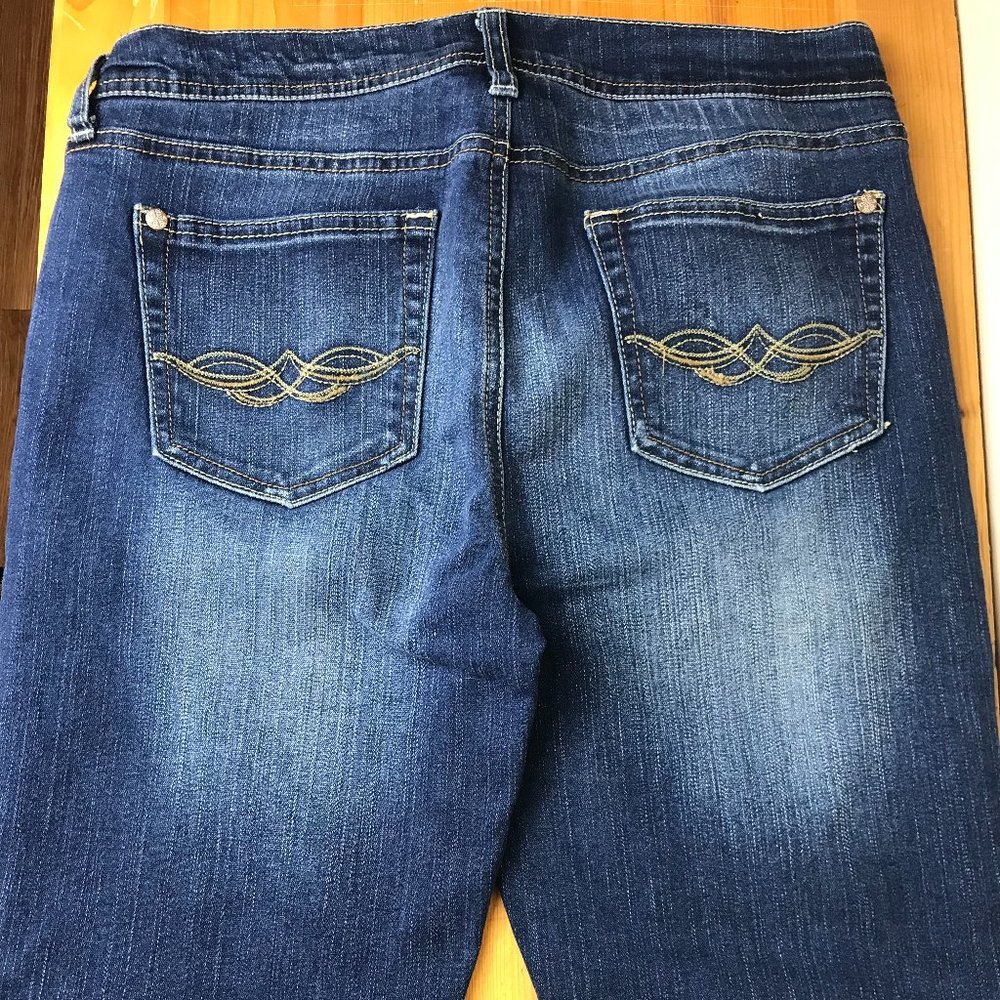 Curve Appeal Bootcut Jeans Women’s Size 8